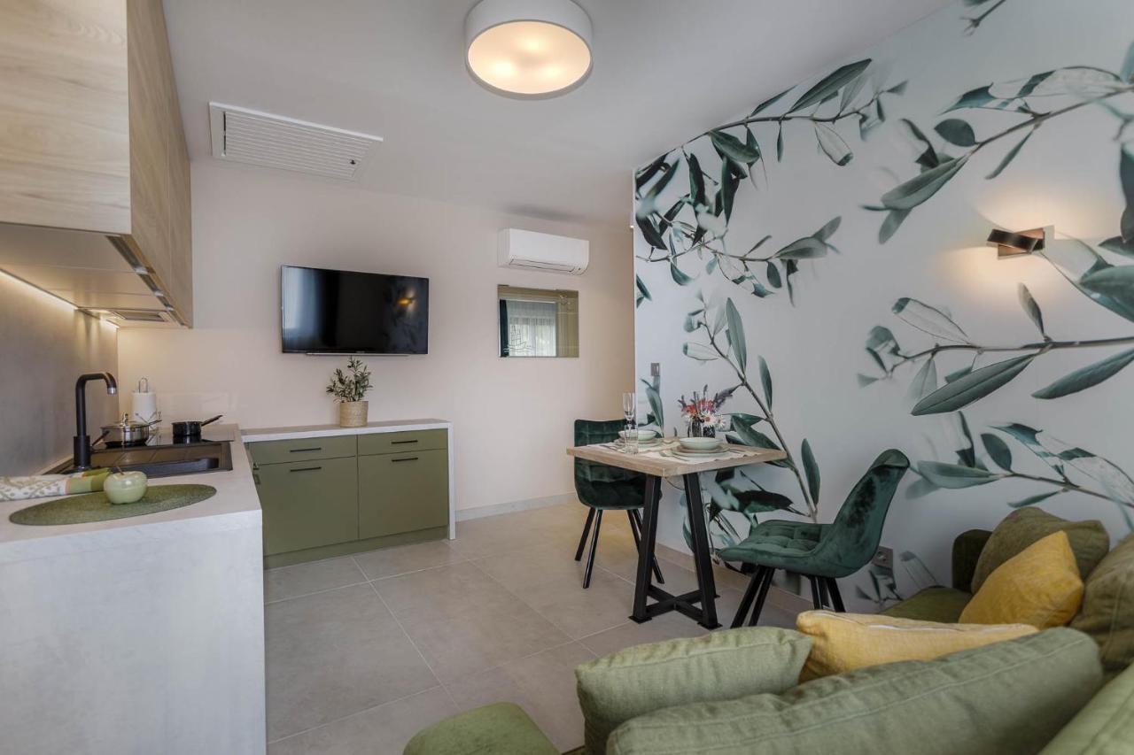 Apartments Olivia & Navy, Silo 外观 照片